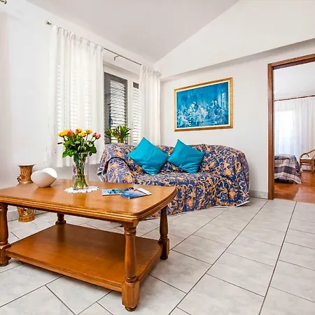 Apartment Isabella *