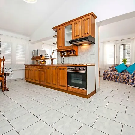 Apartment Isabella *